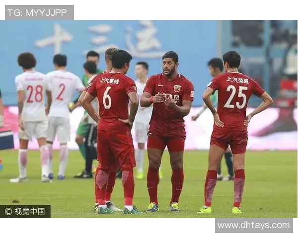 权健与上港对决分析：战术布局与球员表现的全面解读